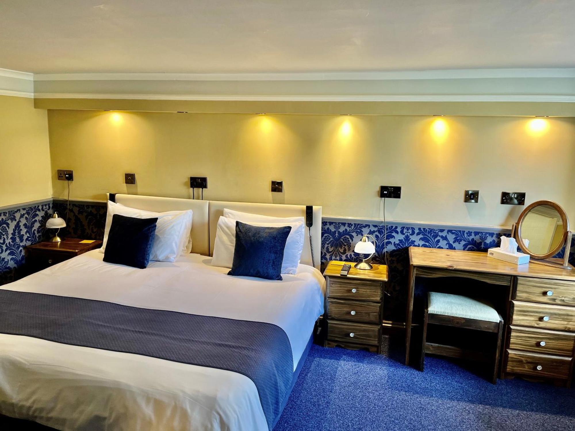 Atlantis Holiday Apartments トーキー エクステリア 写真